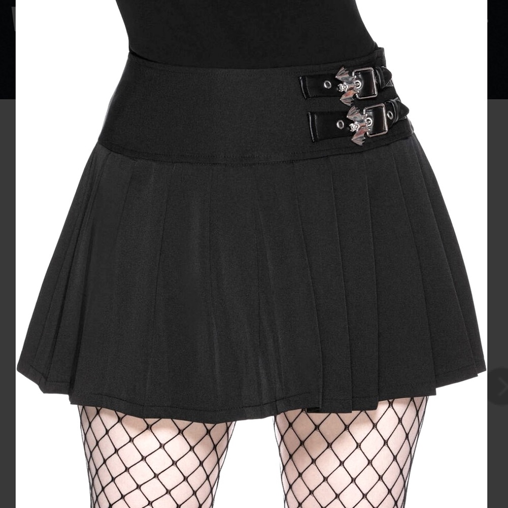 *𝐒𝐎𝐋𝐃* ➠ Bat Girl Skirt (Black) by Killstar